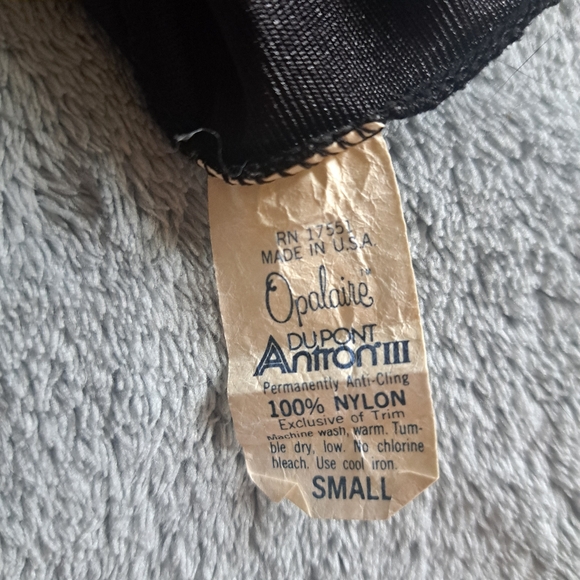 Vtg. 1960's Dupont Nylon Black and Red Rosette Teddy Sm - Picture 5 of 14